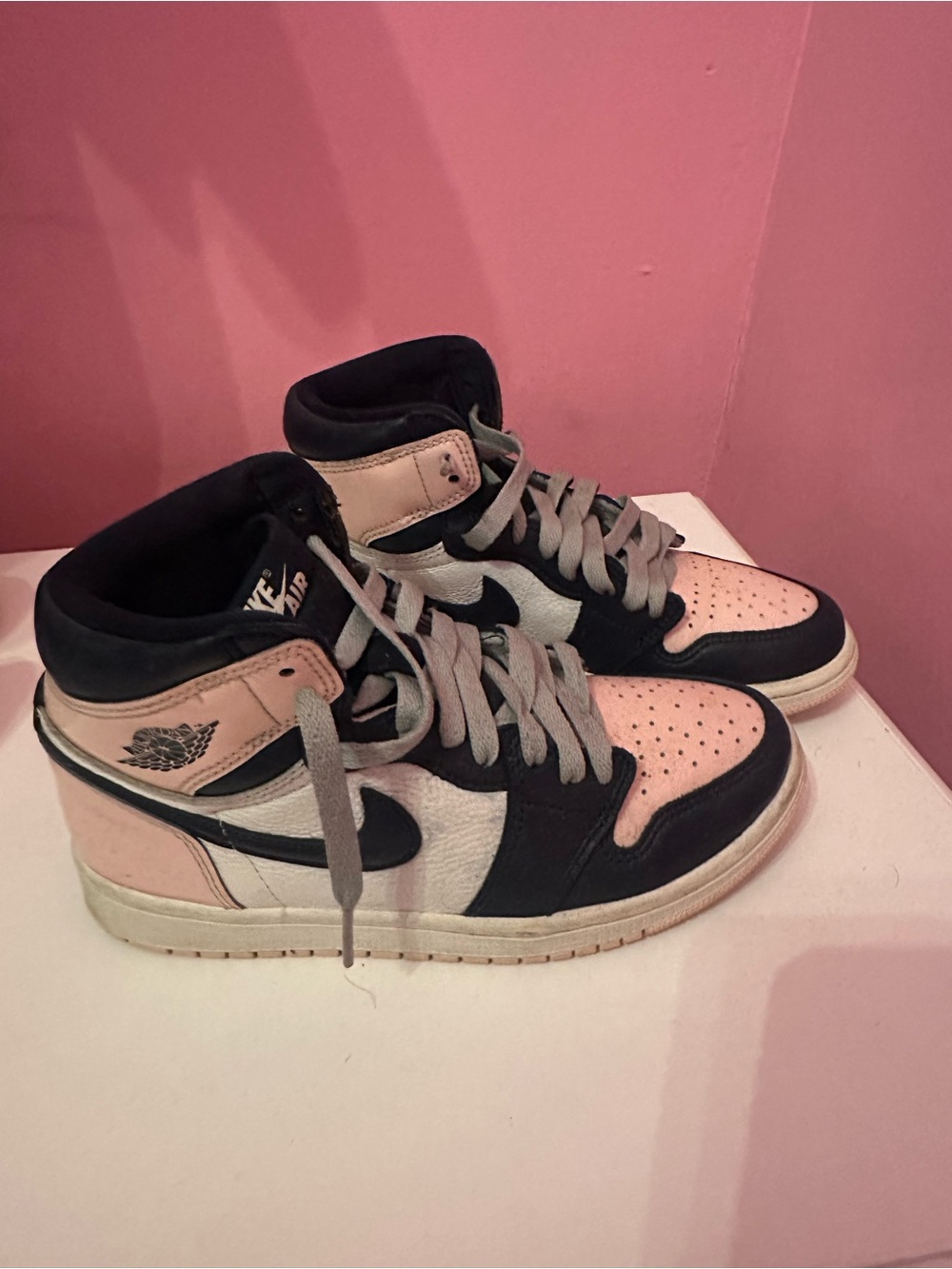 RARE!! Bubble Gum atmosphere jordan 1s